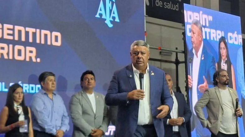 Chiqui Tapia sorprendió con un anuncio: un torneo profesional federal para todo el país Chiqui Tapia sorprendió con un anuncio: un torneo profesional federal para todo el país