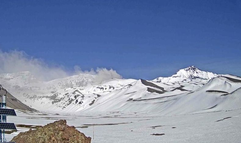 Volcán Planchón-Peteroa (Gentileza SEGEMAR).
