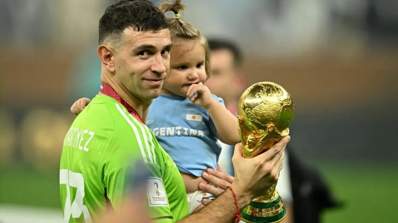 Damián Emiliano Martínez se encuentra en la Premier.