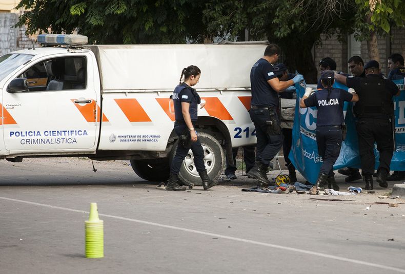 accidente rivadavia, moto, muerte menores, niños, madre, choque frontal, trafic municipalidad