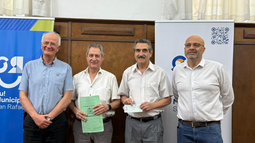 Omar Félix, intendente de San Rafael junto a autoridades del Rotary Club.