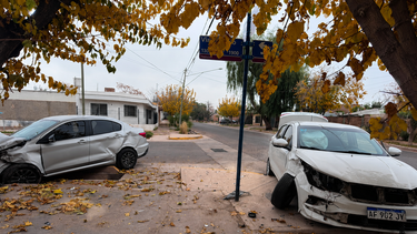 Apartoso choque en San José, Guaymallén. Apartoso choque en San José, Guaymallén.