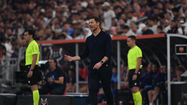 Despidieron a Xavi Alonso del Madrid. Despidieron a Xavi Alonso del Madrid.