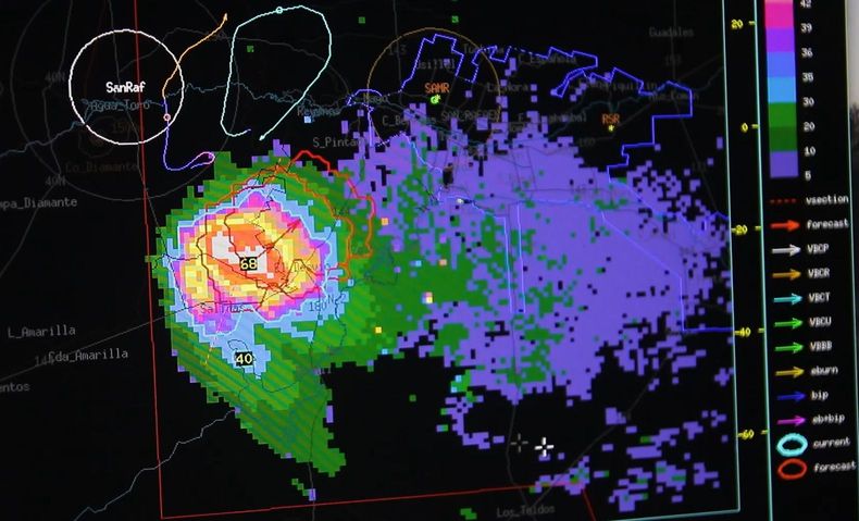 La supercelda de granizo que afect&oacute; a San Rafael el jueves, mitigada por el sistema de Lucha.