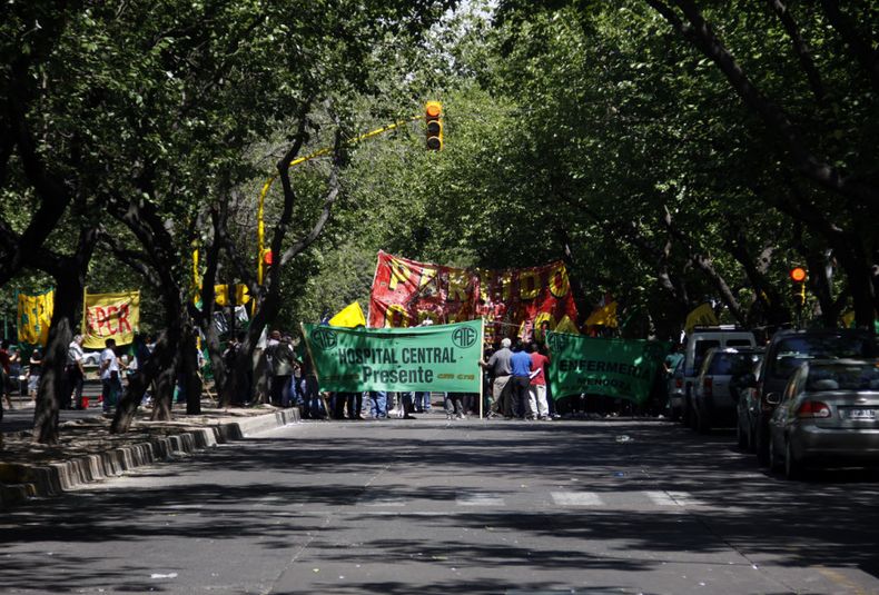 Manifestación gremios en casa de gobierno