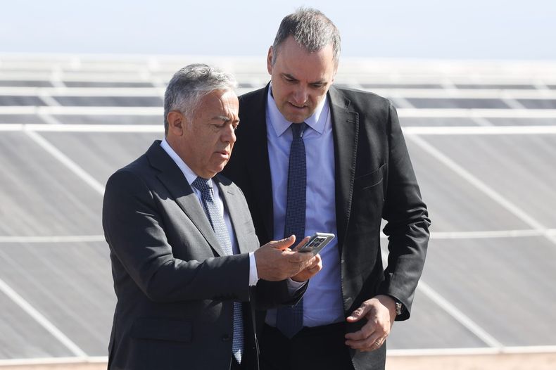 Alfredo Cornejo y Manuel Adorni.
