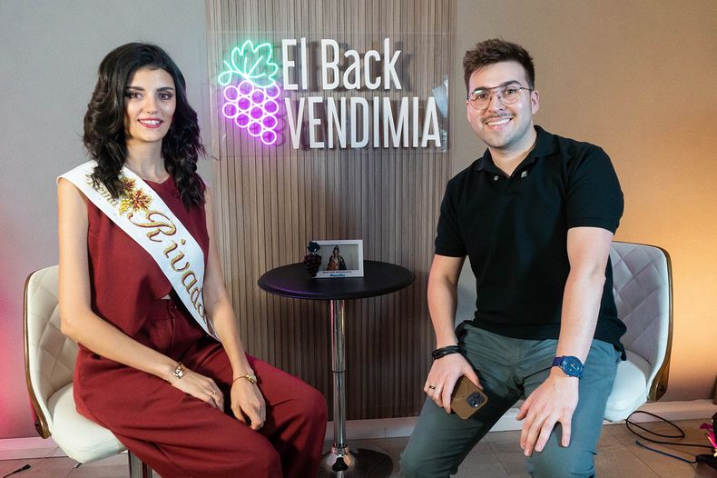 La reina de Rivadavia junto a Mike Bartoluce, en un nuevo episodio de 