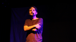 Diego Flores vuelve a escena con Yo sobreviví a una pareja de Géminis