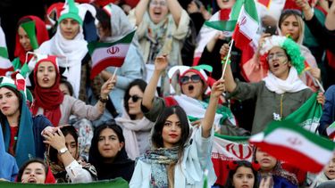 En Irán, consideran que las mujeres deben evitar estar en este entorno y ver a hombres en ropa deportiva.