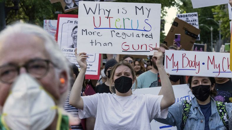 ¿Por qué mi útero está más regulado que las armas?. Kansas ratificó el derecho al aborto.