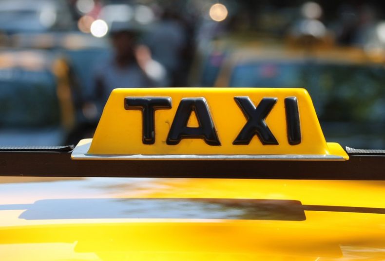 Audiencia pública por la tarifa de taxis.