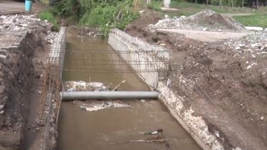 El puente roto en San Carlos que trae malestar a los vecinos de la zona