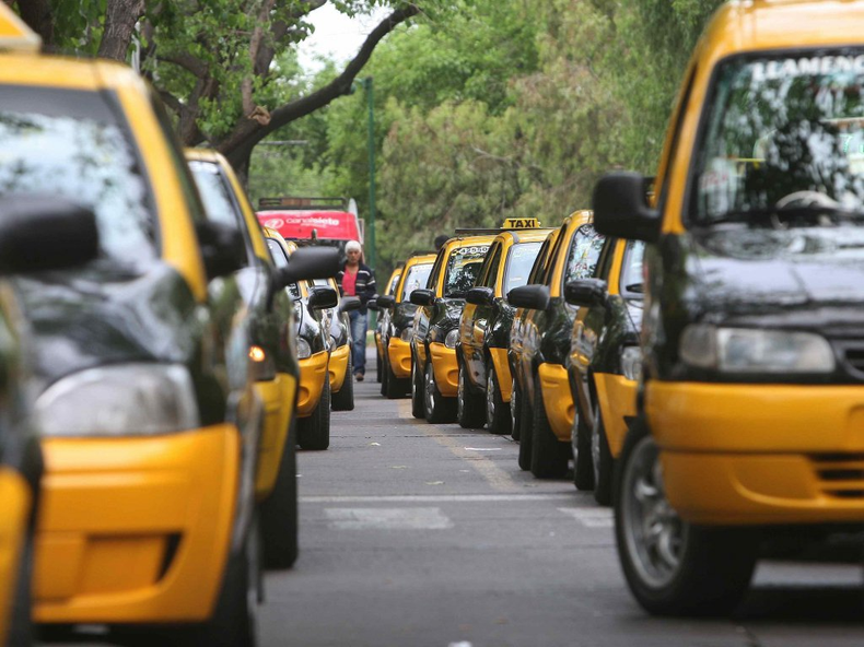 Mendoza Aumentó La Tarifa De Taxis Y Remises 9974