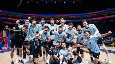 Con el mendocino Loser como capitán, la Selección de Voley venció a la Francia bicampeona