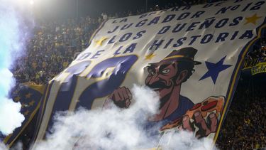 La 12 se mantuvo neutral, pero el resto de los hinchas gritó contra la comisión