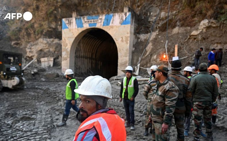 Los derrumbes de infraestructuras son frecuentes en la India.