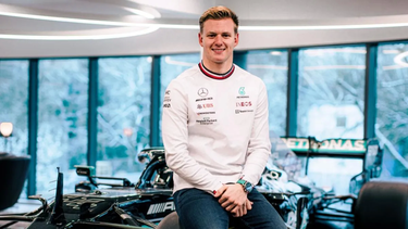 f1: mick schumacher sera piloto de reserva de mercedes en 2023