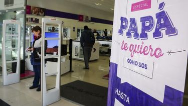 Día del Padre: comercio abre este viernes