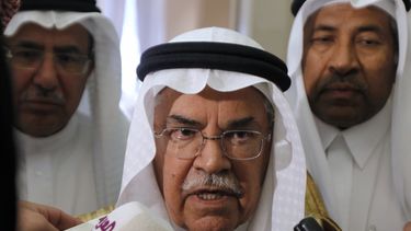 Arabia Saudita insiste en mantener bajo el petróleo