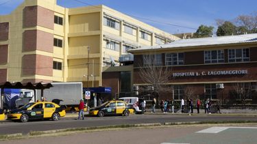 Los hombres apuñalados fueron asistidos en el Hospital Lagomaggiore. 