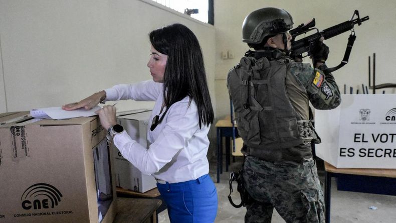 Luisa Gonz&aacute;lez competir&aacute; por la presidencia de Ecuador en la segunda vuelta
