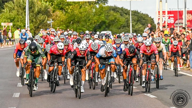 La Vuelta de Mendoza levanta el telón de su edición número 50 con el prólogo y la presentación de equipos en el Parque San Vicente, en Godoy Cruz. La Vuelta de Mendoza levanta el telón de su edición número 50 con el prólogo y la presentación de equipos en el Parque San Vicente, en Godoy Cruz.