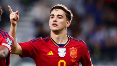 Gavi volvió a entrenarse con normalidad y podría ser una de las cartas fuertes de España ante Argentina.