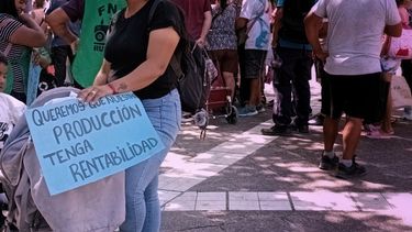 La oposición se activó en la Legislatura tras la protesta de productores la semana pasada. La oposición se activó en la Legislatura tras la protesta de productores la semana pasada.