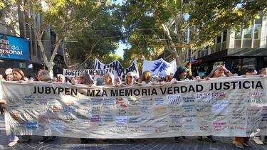 Día de la Memoria: con las calles repletas, Mendoza gritó Nunca Más