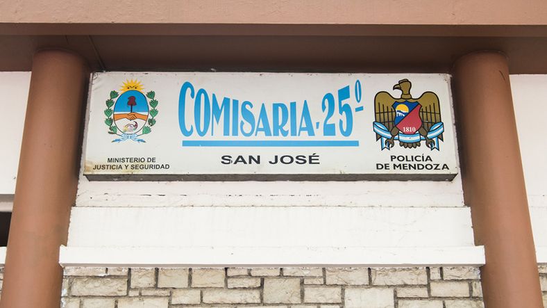 El médico estuvo aprehendido en la Comisaría 25 de Guaymallén. El médico estuvo aprehendido en la Comisaría 25 de Guaymallén.