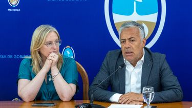 Alfredo Cornejo desmintió que en San Rafael no se pueda tomar agua de la red domiciliaria.