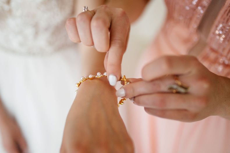 Las joyas conforman el universo de regalos posibles por el Día de la Madre.