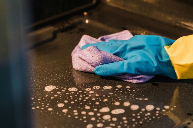 Los trucos secretos para eliminar para siempre la suciedad de tu horno