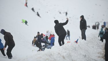 Primavera con nieve en alta montaña: hasta cuándo se podrá esquiar en Mendoza y Chile.
