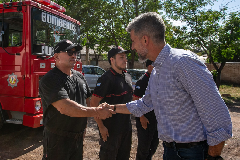 Acuerdo firmado entre bomberos voluntarios y la Ciudad de Mendoza.