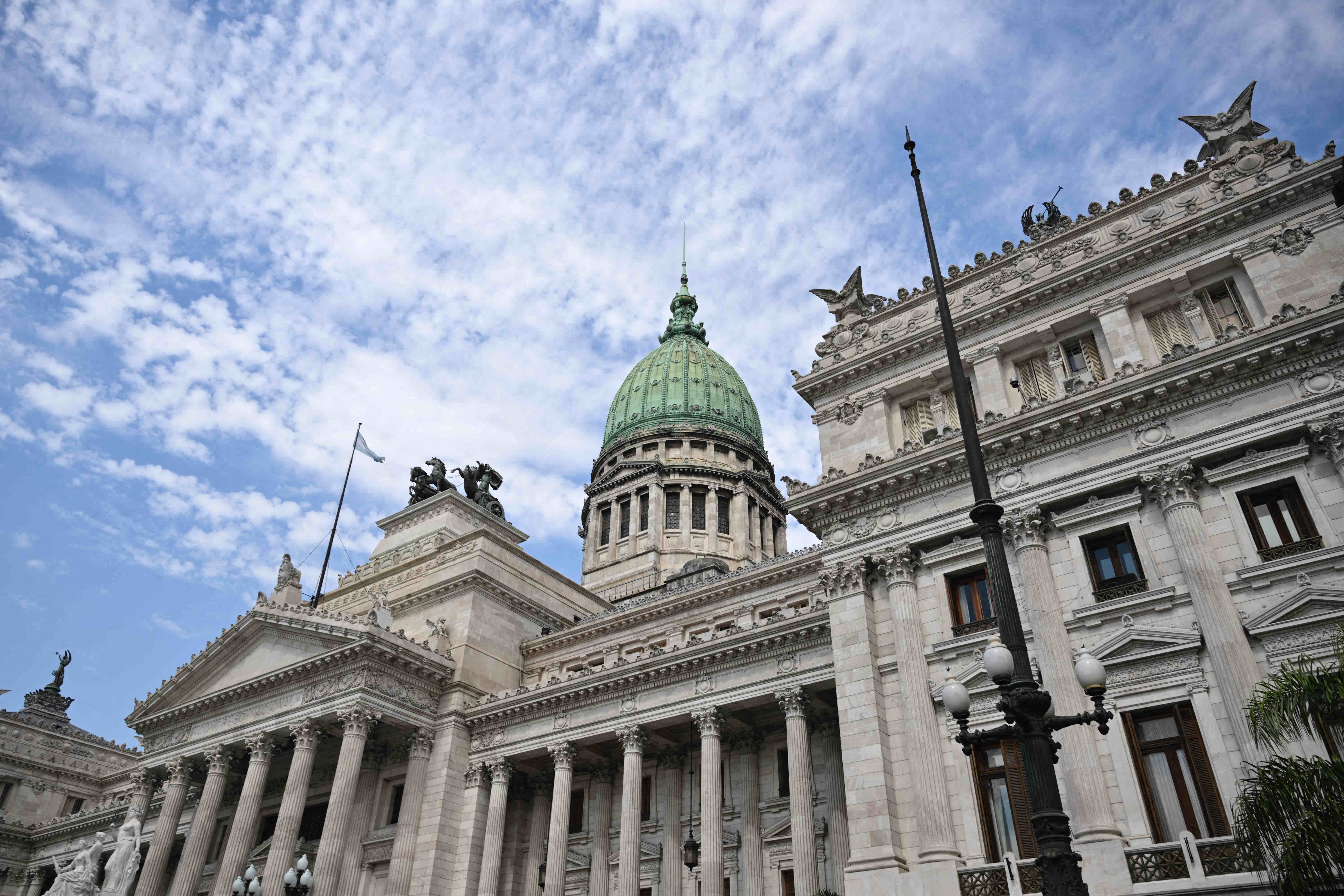 Un repaso por los proyectos más relevantes de Julio Cobos, Adolfo Bermejo, Liliana Paponet, Álvaro Martínez y Pamela Verasay. Un repaso por los proyectos más relevantes de Julio Cobos, Adolfo Bermejo, Liliana Paponet, Álvaro Martínez y Pamela Verasay.