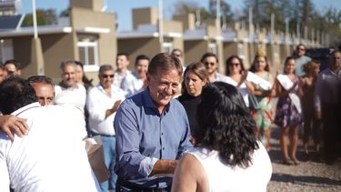 El Gobernador Suarez entregó viviendas en Chilecito