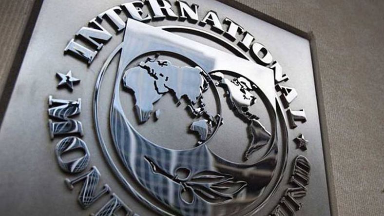 El FMI subió proyecciones de crecimiento para el país y alerta sobre la inflación