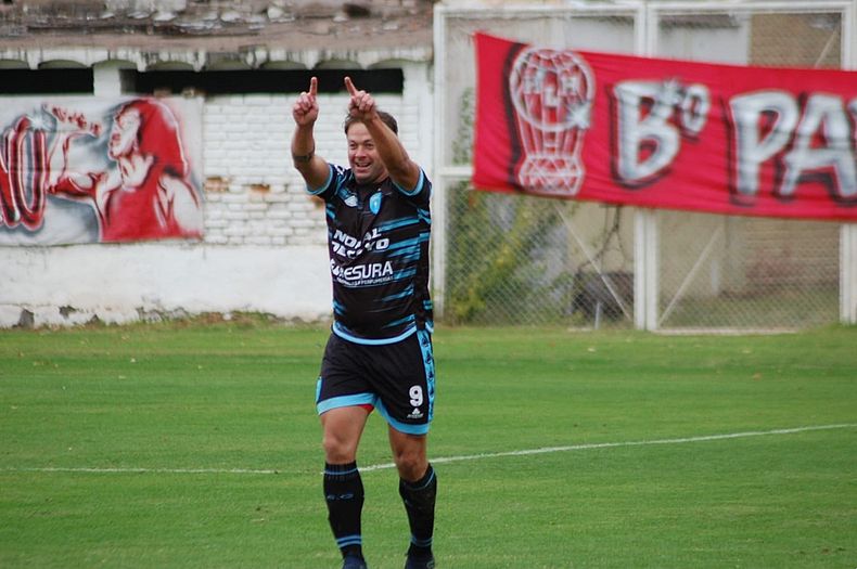 El Cele gan&oacute; el duelo mendocino ante el Globo (Foto: Emmanuel Rodr&iacute;guez).