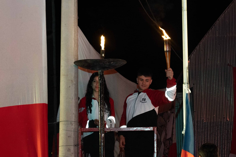 La escuela de Agricultura encendió la llama de la Olimpiada.