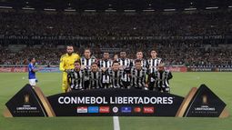 Dos jugadores del Atlético Mineiro casi de fueron a las piñas