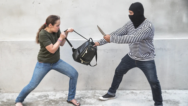 Cuando el miedo toma el control en segundos: la psicología detrás de las reacciones ante un robo Cuando el miedo toma el control en segundos: la psicología detrás de las reacciones ante un robo