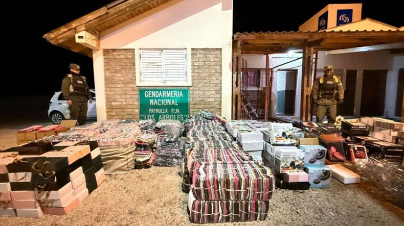 Parte lo incautado en uno de los operativos anti contrabando.&nbsp;