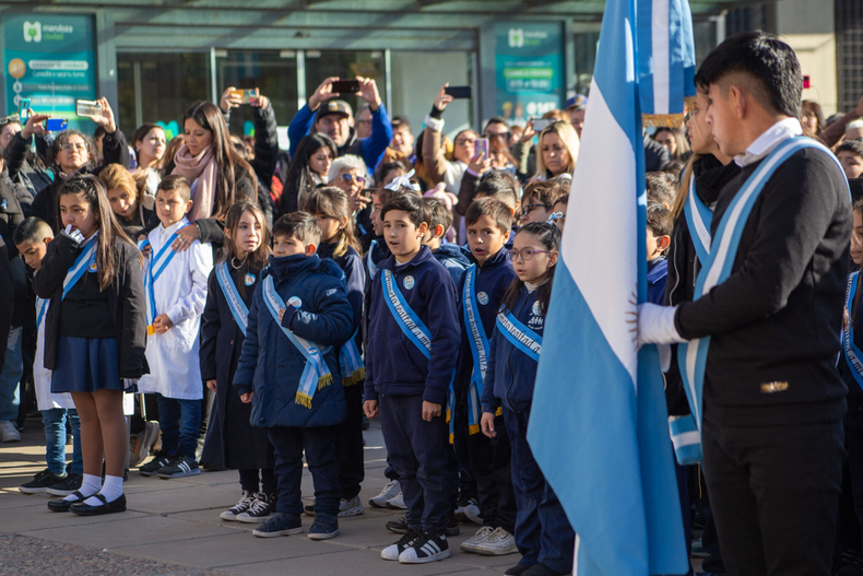Acto de Promesa de Lealtad a la Bandera en Plaza Independencia.