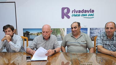 Acuerdo paritario firmado entre la Municipalidad de Rivadavia y el sindicato municipal.
