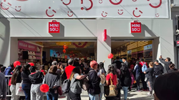 Minisio abrió su primer local en Buenos Aires: qué vende y por qué es furor