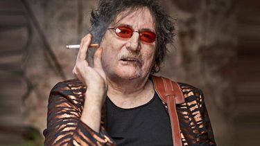 Aseguran que es preocuante la salud de Charly García.