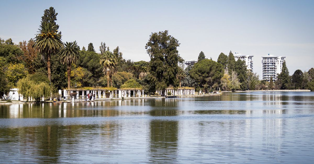 Anuncian una nueva embarcación para el lago del Parque San Martín