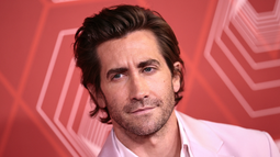 Jake Gyllenhaal la rompe en la película que bate récords en Netflix.