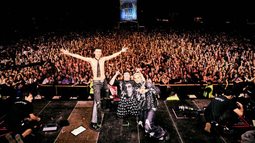 Usted Señálemelo y su música en Luján Suena 2024.